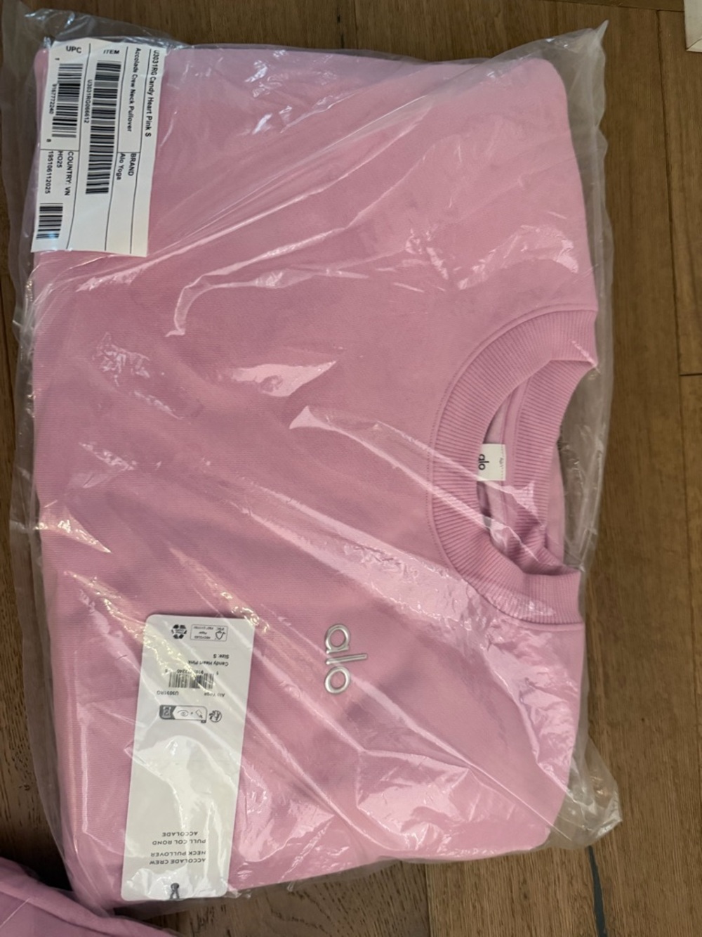 ALO Yoga Candy heart pink